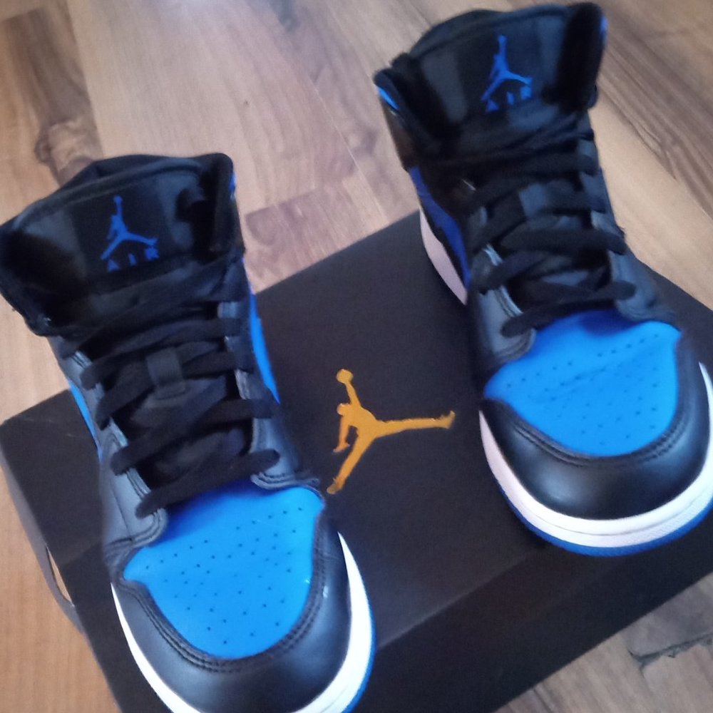 Boy's Nike Air Jordans Great Condition .Size 6.5y